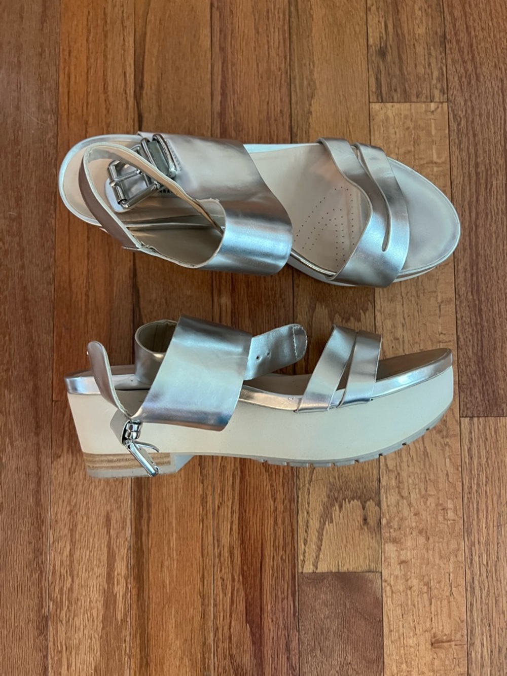 Clark’s silver Metallic Silver Platform Sandals for Women sz7.5